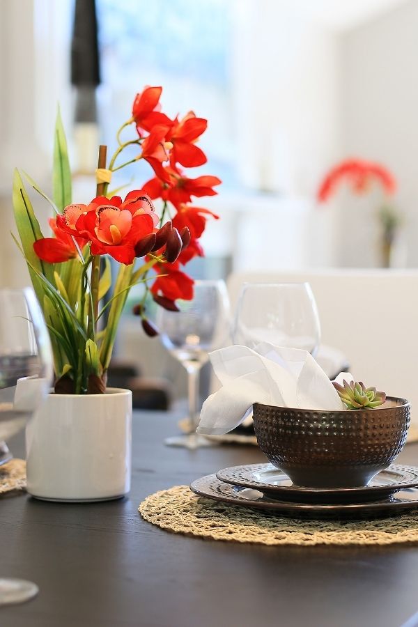 How to Decorate Dining Table for Making Your Day Better - Cheery Room