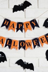 how to decorate indoor for halloween